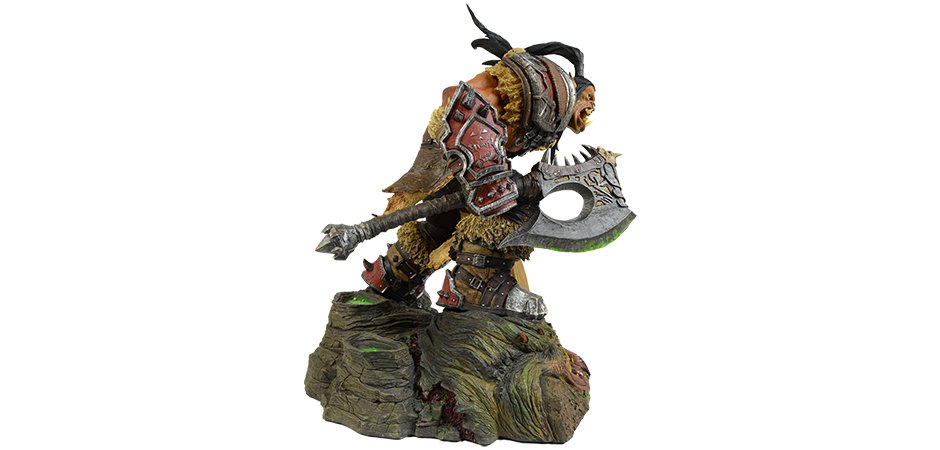 World of Warcraft Grommash Hellscream Statue Blizzard 